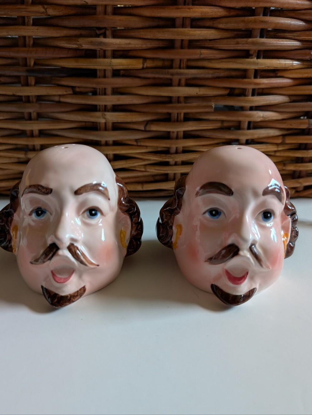Rare Abbott Famous People Head Series William Shakespeare Salt & Pepper Shaker.